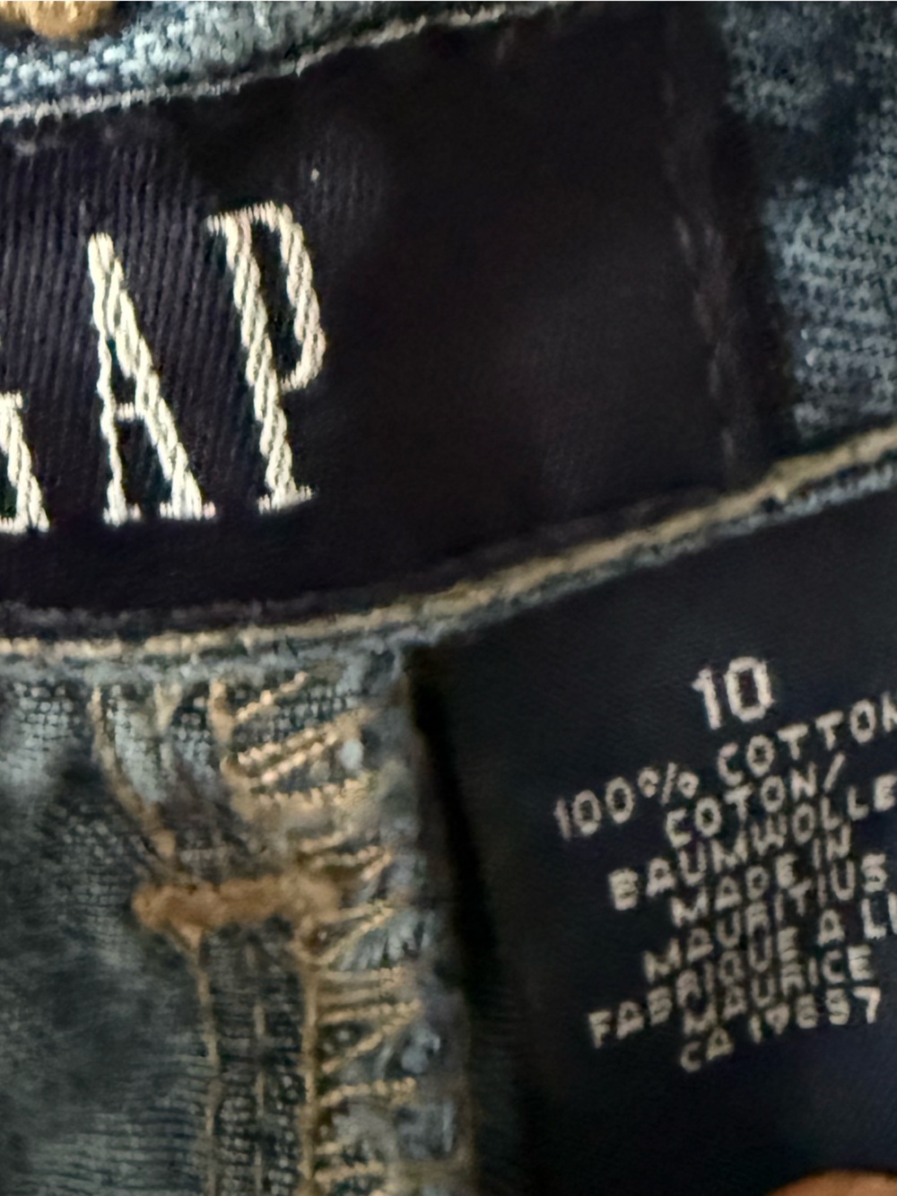 Gap Button-Front Denim Knee-Length Skirt in Blue - Picture 3 of 4